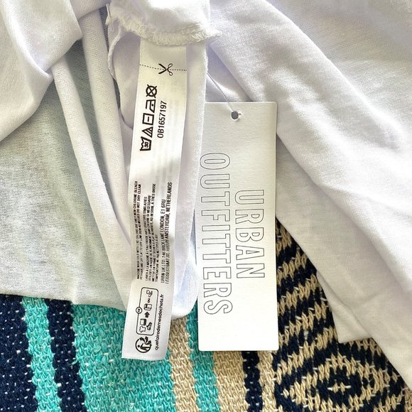 Last Price Urban Outfitters Out From Under Addison T Shirt Cropped WHITE XS - Picture 13 of 16